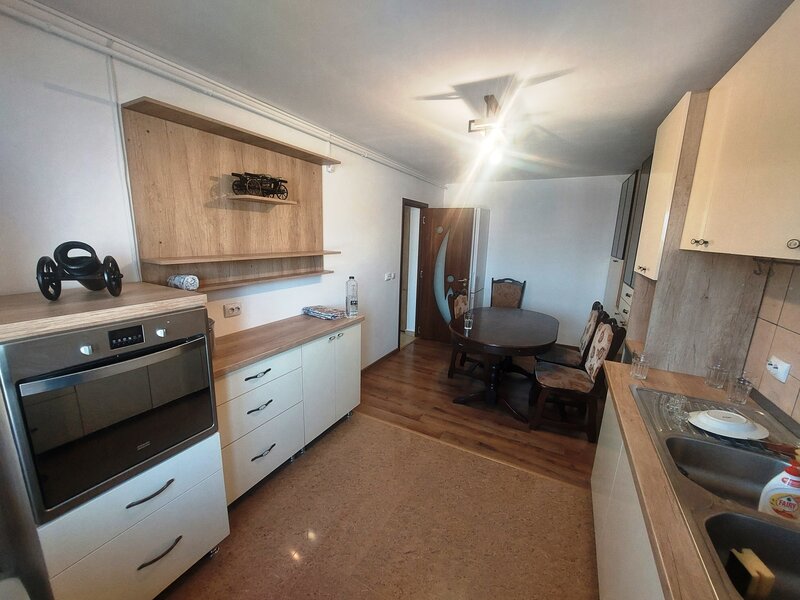 Biruintei, Pantelimon, apartament 3 camere decomandat, 125 mp.